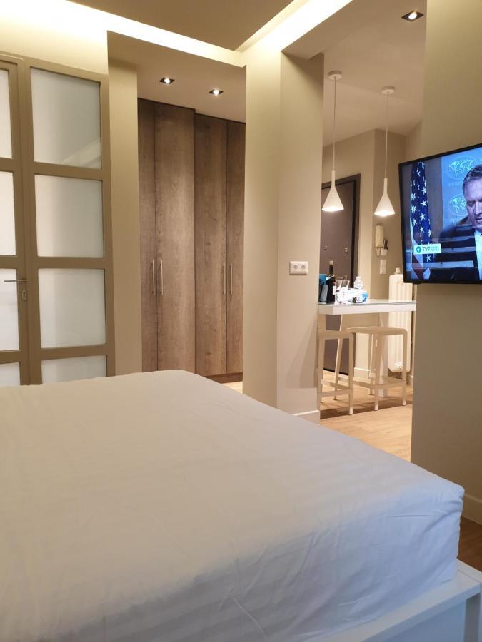 Renovated Studio With Roof Garden Access, 15 M Walk To Acropolis Apartment Атина Екстериор снимка